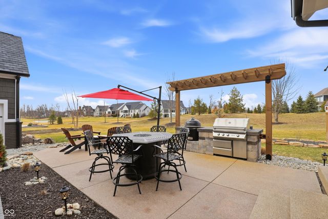 1096 Chatham Hills Boulevard, Westfield, IN 46074