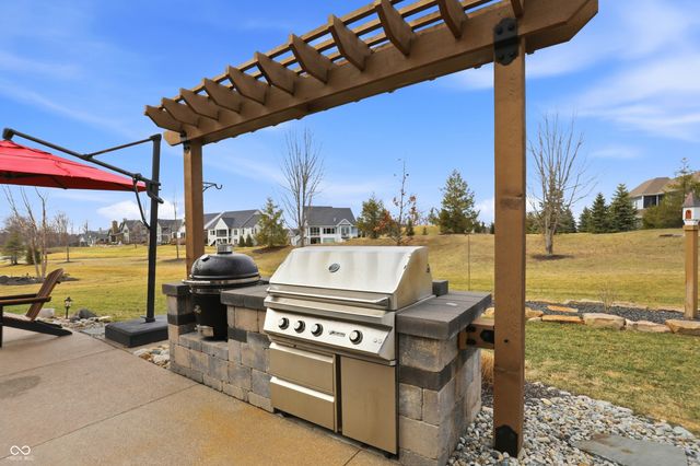 1096 Chatham Hills Boulevard, Westfield, IN 46074