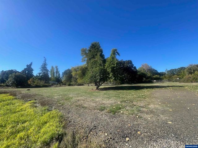 200 N Gun Club Rd, Independence, OR 97351