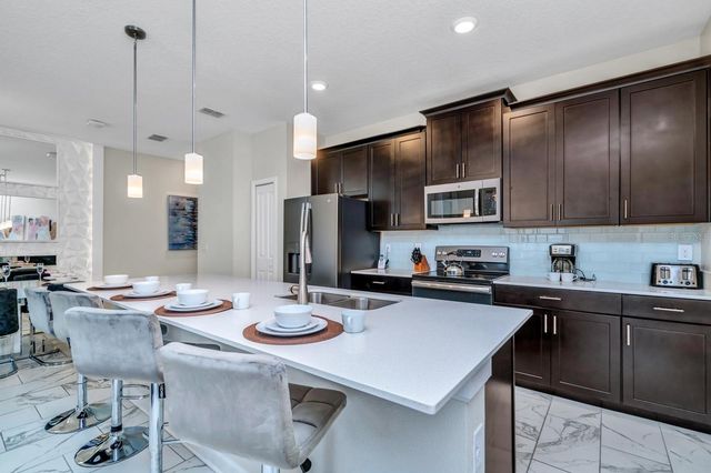 640 PEBBLE BEACH DRIVE, Davenport, FL 33896