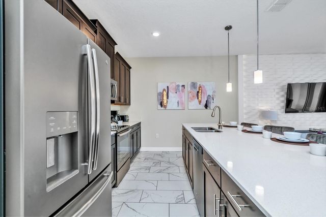 640 PEBBLE BEACH DRIVE, Davenport, FL 33896