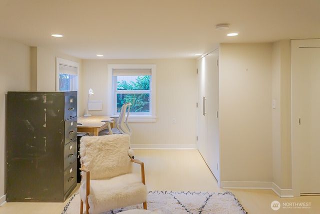 1557 Madrona Drive, Seattle, WA 98122