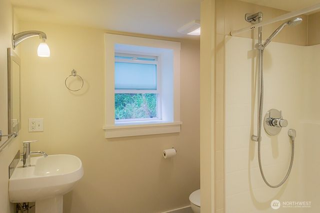 1557 Madrona Drive, Seattle, WA 98122