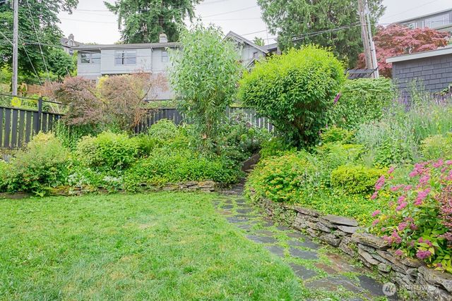 1557 Madrona Drive, Seattle, WA 98122