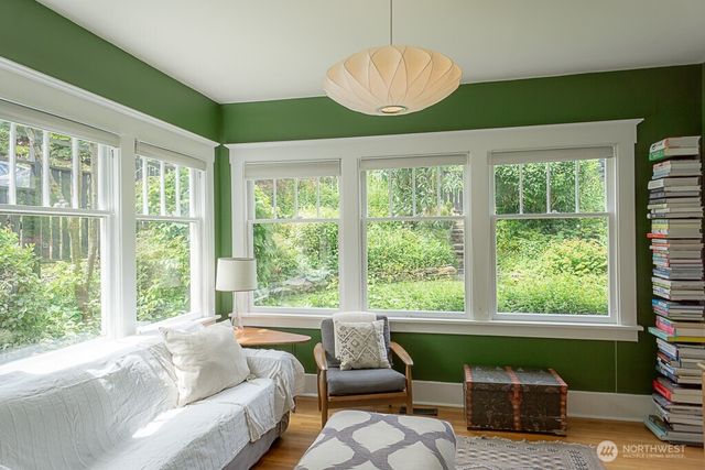 1557 Madrona Drive, Seattle, WA 98122
