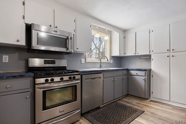 5250 Longridge Road, Dewitt, NY 13078