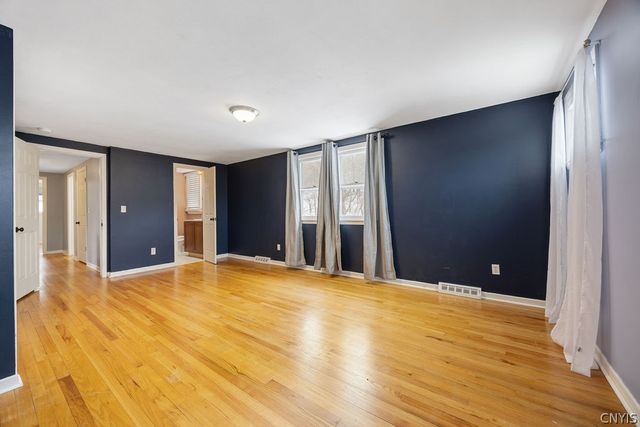 5250 Longridge Road, Dewitt, NY 13078