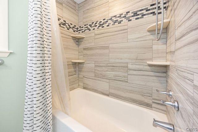 5250 Longridge Road, Dewitt, NY 13078