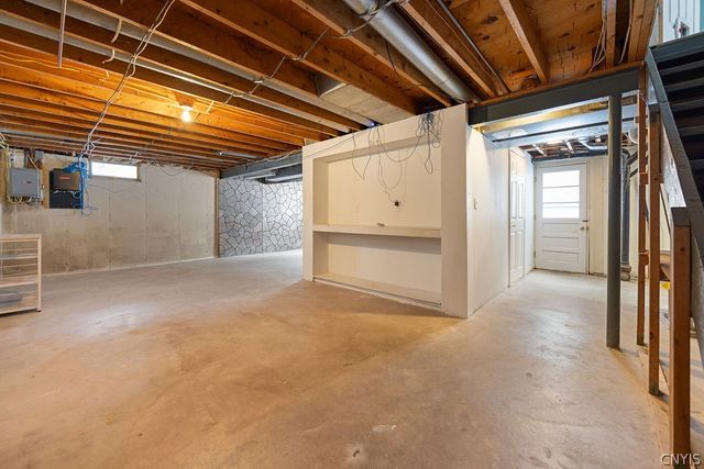 5250 Longridge Road, Dewitt, NY 13078