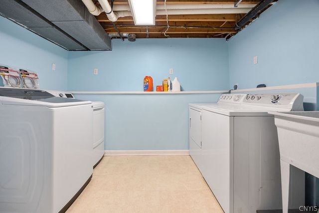 5250 Longridge Road, Dewitt, NY 13078