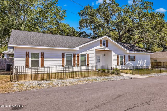 1729 3rd Street, Gulfport, MS 39501