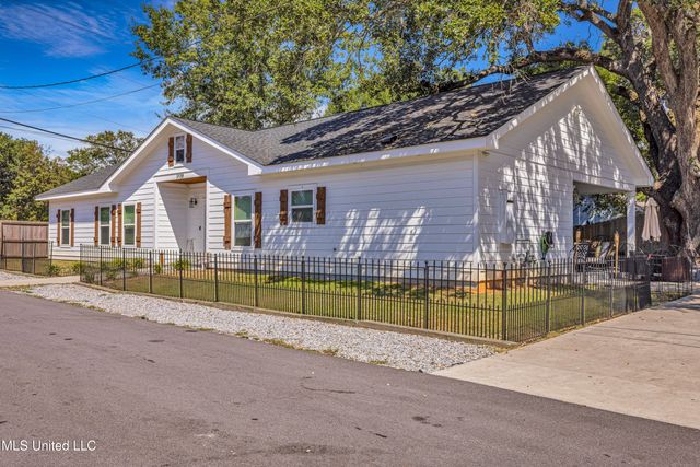 1729 3rd Street, Gulfport, MS 39501