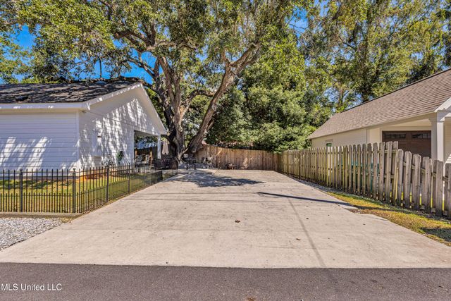 1729 3rd Street, Gulfport, MS 39501