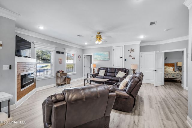 1729 3rd Street, Gulfport, MS 39501