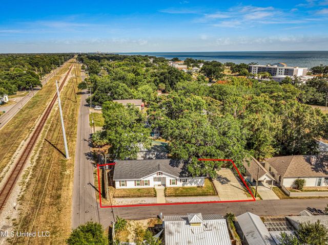 1729 3rd Street, Gulfport, MS 39501