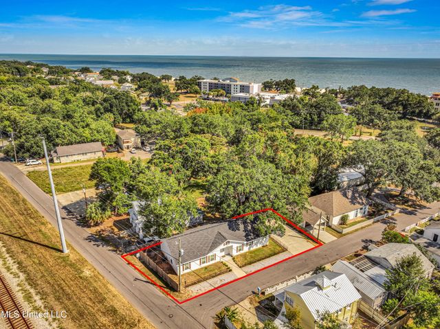 1729 3rd Street, Gulfport, MS 39501