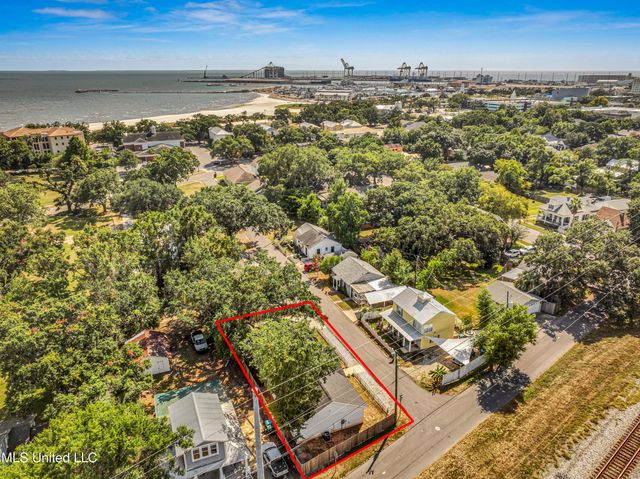 1729 3rd Street, Gulfport, MS 39501