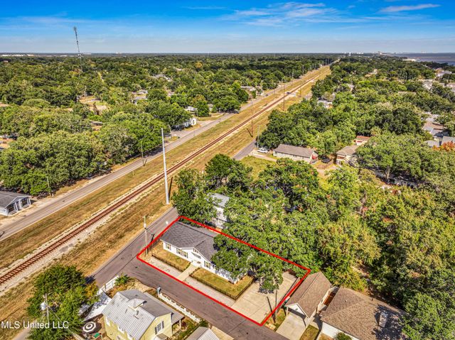 1729 3rd Street, Gulfport, MS 39501