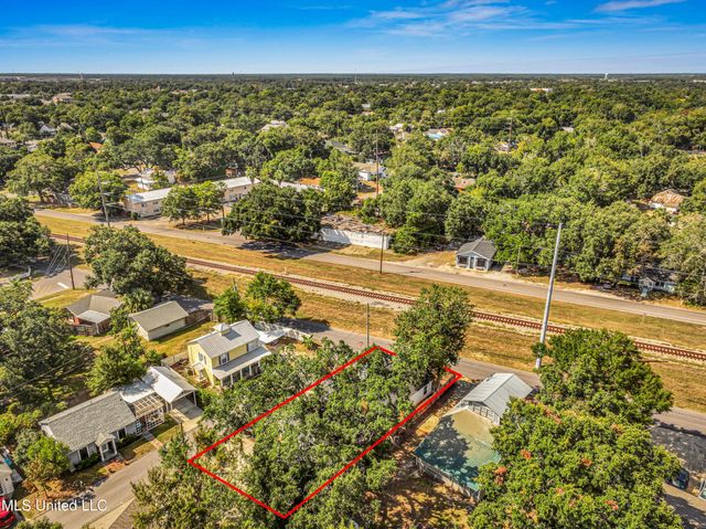 1729 3rd Street, Gulfport, MS 39501