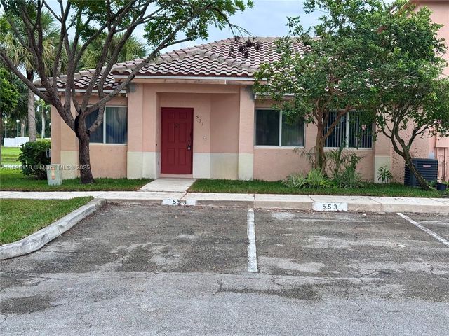553 NW 208th Ter 553, Pembroke Pines, FL 33029