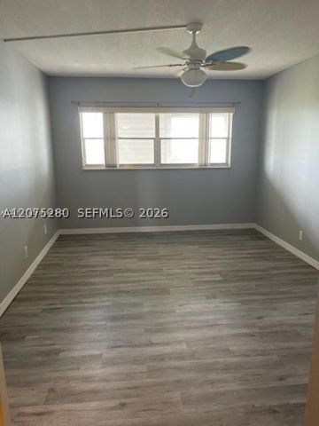950 Hillcrest Dr 506, Hollywood, FL 33021