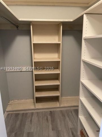 950 Hillcrest Dr 506, Hollywood, FL 33021