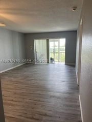 950 Hillcrest Dr 506, Hollywood, FL 33021