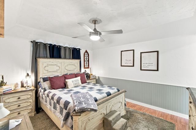 300 Pebble Creek Lane, Red Oak, TX 75154