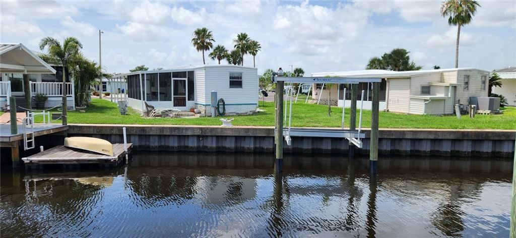 134 W SAINT ANNES CIRCLE, Apollo Beach, FL 33572