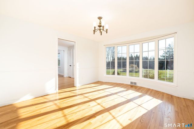 1625 North Street, Suffield, CT 06078