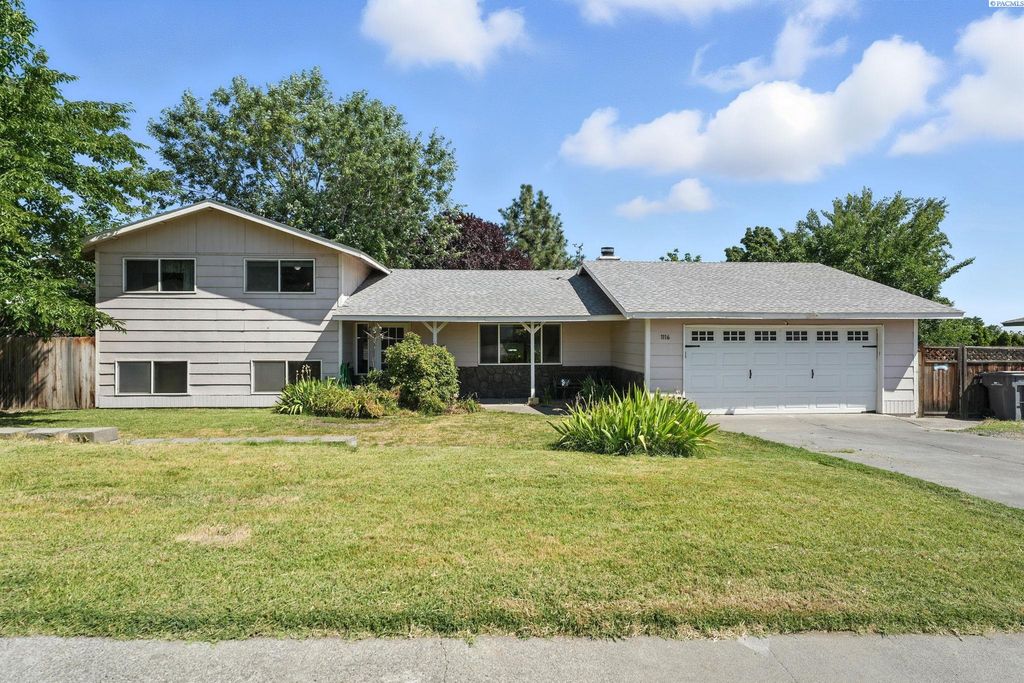 1116 W 16th Pl, Kennewick, WA 99337