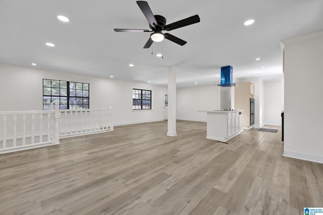 912 CLARK MOUNTAIN ROAD, Hueytown, AL 35023