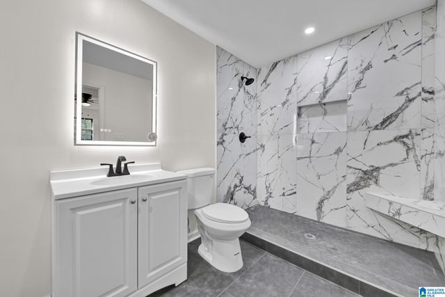 912 CLARK MOUNTAIN ROAD, Hueytown, AL 35023