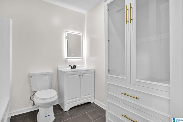 912 CLARK MOUNTAIN ROAD, Hueytown, AL 35023