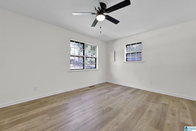 912 CLARK MOUNTAIN ROAD, Hueytown, AL 35023