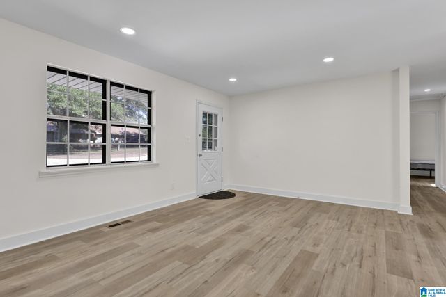 912 CLARK MOUNTAIN ROAD, Hueytown, AL 35023