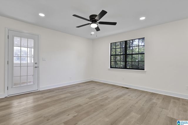 912 CLARK MOUNTAIN ROAD, Hueytown, AL 35023