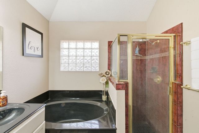 705 Oak Park Drive, Azle, TX 76020