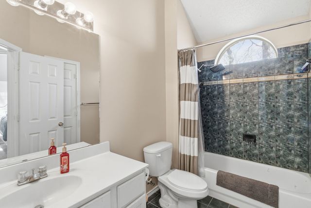 705 Oak Park Drive, Azle, TX 76020