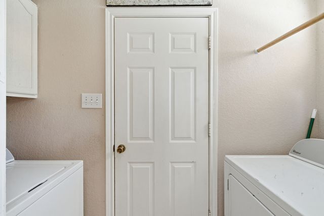 705 Oak Park Drive, Azle, TX 76020