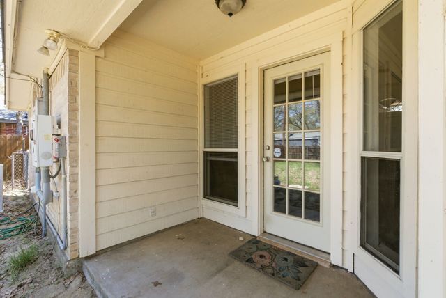 705 Oak Park Drive, Azle, TX 76020