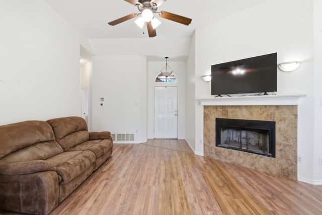 705 Oak Park Drive, Azle, TX 76020