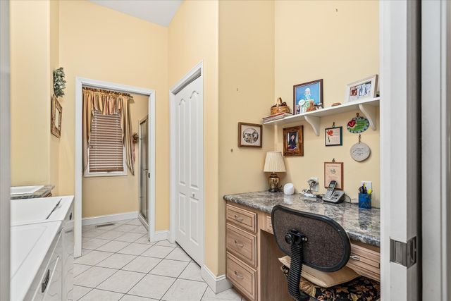 141 Mountain View Dr, Crossville, TN 38558