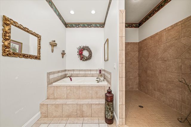 141 Mountain View Dr, Crossville, TN 38558