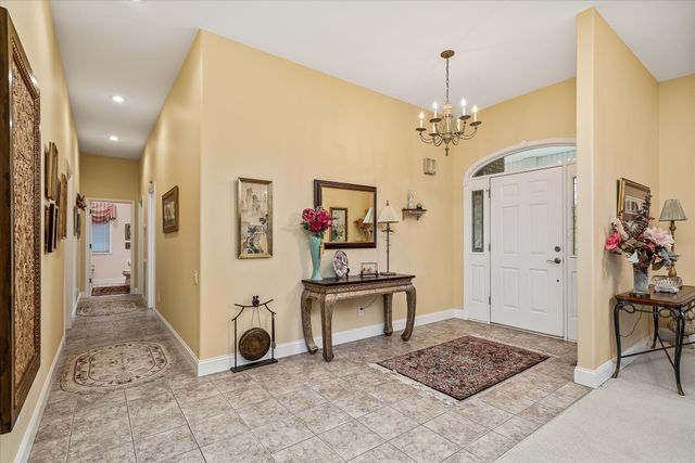 141 Mountain View Dr, Crossville, TN 38558