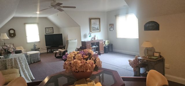 141 Mountain View Dr, Crossville, TN 38558