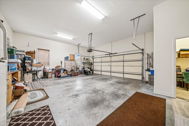 141 Mountain View Dr, Crossville, TN 38558