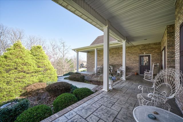 141 Mountain View Dr, Crossville, TN 38558