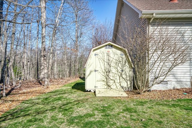 141 Mountain View Dr, Crossville, TN 38558