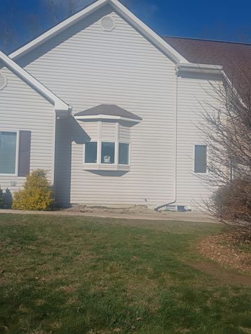 141 Mountain View Dr, Crossville, TN 38558